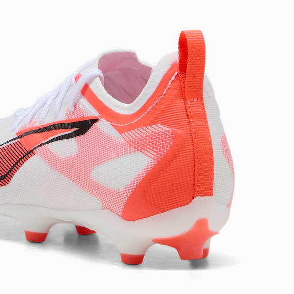 Chaussures de soccer à crampons pour terrain ferme/terrain artificiel ULTRA 5 PRO Enfant et adolescent, PUMA White-PUMA Black-Glowing Red, extralarge